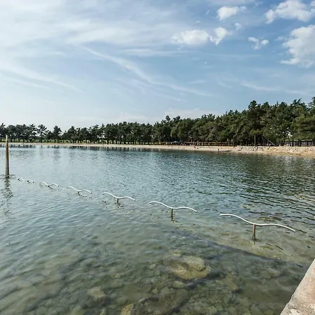 Semesterbostad Casa Flora 3-minutes' Walk From The