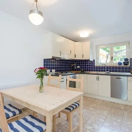Casa Flora 3-minutes' Walk From The * Novigrad Istria