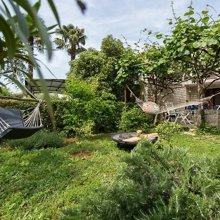 Casa Flora 3-minutes' Walk From The * Novigrad (Istria)