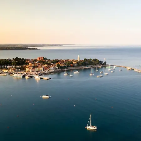 Casa Flora 3-minutes' Walk From The * Novigrad Istria