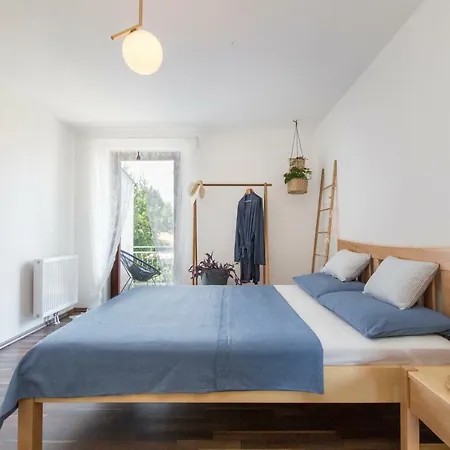 Casa Flora 3-minutes' Walk From The Holiday home Novigrad (Istria)