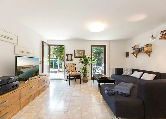 Casa Flora 3-minutes' Walk From The * Novigrad Istria