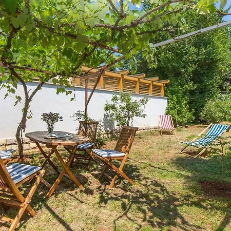 Casa Flora 3-minutes' Walk From The *